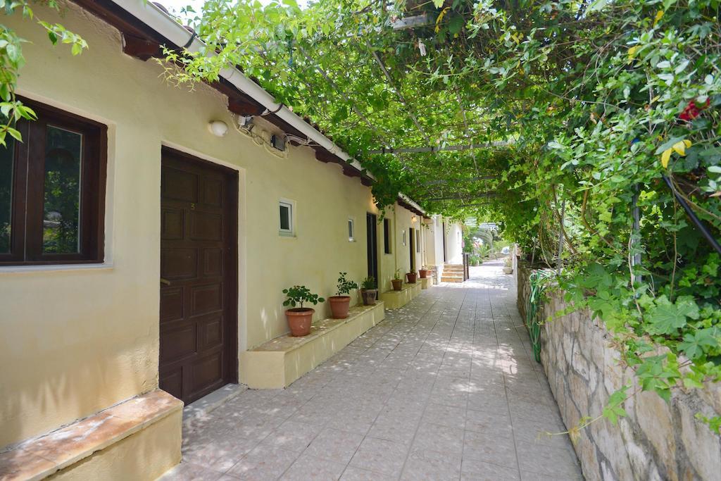 Liokorni Village Gaios Bagian luar foto